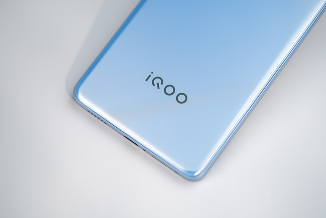 iQOO Neo9测评：8 Gen 2+自研Q1，标准版一样能打
