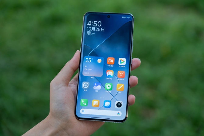 小米14系列首发评测：性能暴增功耗更低，还有三项拍照黑科技！