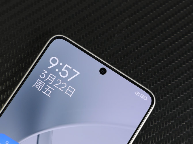更轻更薄更强！卷到没边的中端机的终极形态！Redmi Turbo 3手机评测