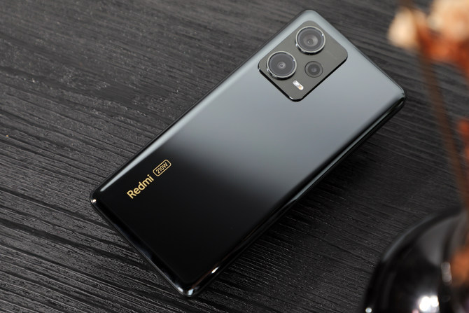 神仙秒充+智能影像体验再升级 Redmi Note 12 探索版评测