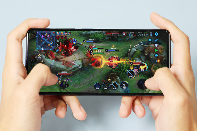 神仙秒充+智能影像体验再升级 Redmi Note 12 探索版评测