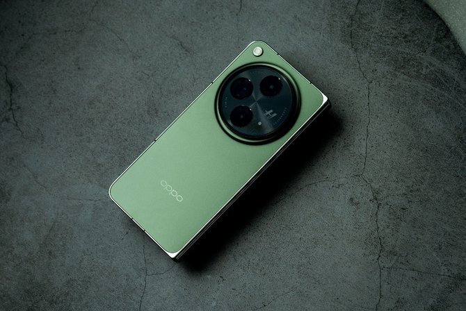 OPPO Find N3千山绿 图赏-专为旗舰影像而生的大折叠