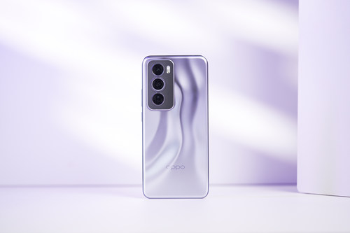 OPPO Reno12 Pro体验：「流银玻璃」设计，创造千禧时尚新风潮