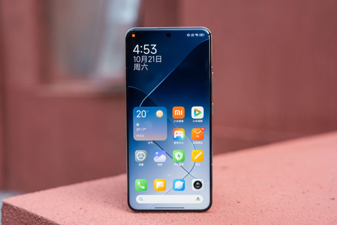 小米14系列首发评测：性能暴增功耗更低，还有三项拍照黑科技！