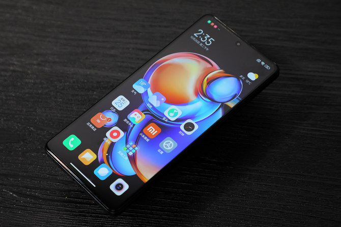 神仙秒充+智能影像体验再升级 Redmi Note 12 探索版评测