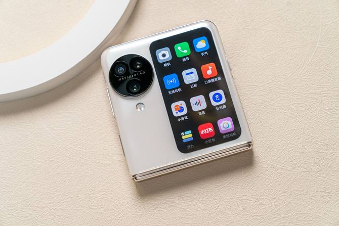 任意窗全面重塑，OPPO Find N3 Flip带来更多小折叠屏玩法