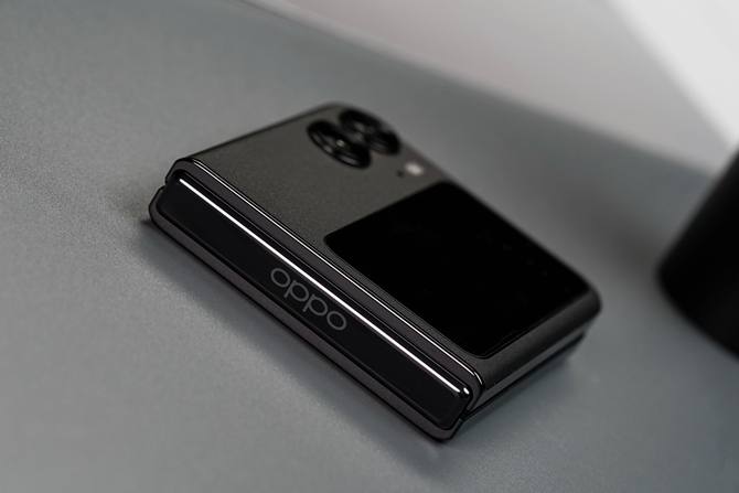 不一样的折叠屏，OPPO Find N2 Flip竖折叠屏手机给你带来内外双屏新交互体验