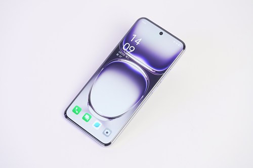 OPPO Reno12 Pro体验：「流银玻璃」设计，创造千禧时尚新风潮