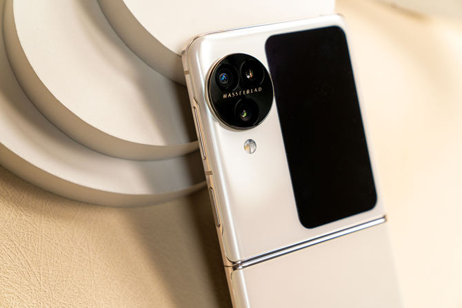 小折叠完全体，能拍能玩还优雅！OPPO Find N3 Flip体验