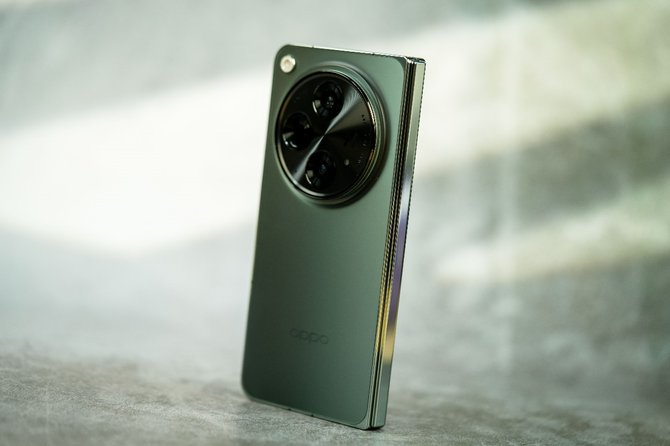 OPPO Find N3千山绿 图赏-专为旗舰影像而生的大折叠