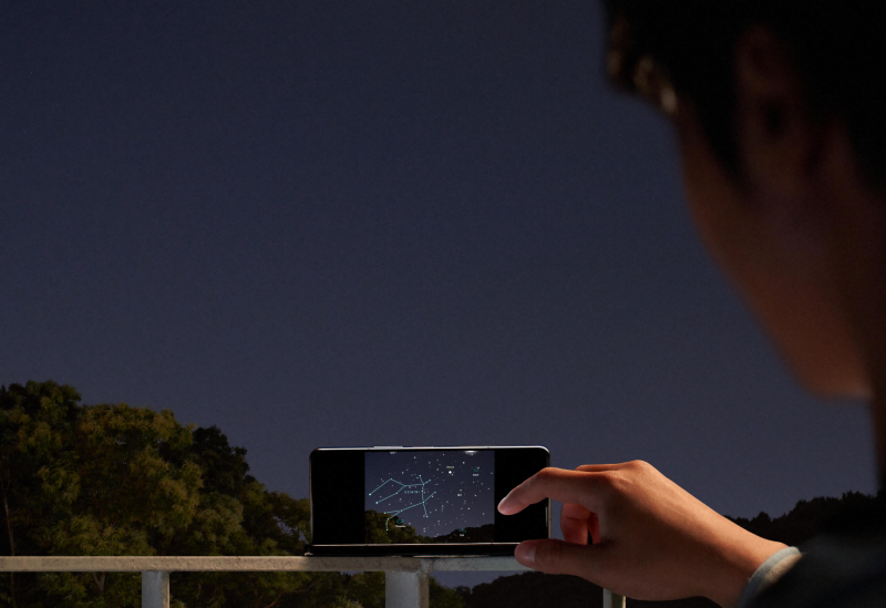 掌中折叠映花灯 三星Galaxy Z Fold5陪你共度元宵夜