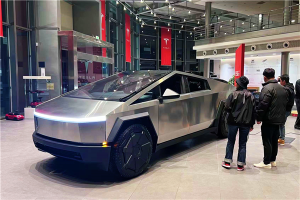 马斯克说 这不是皮卡 而是“赛博越野旅行车”