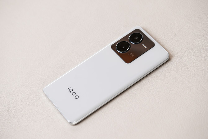 iQOO Z8测评：我带着LCD屏又杀回来了