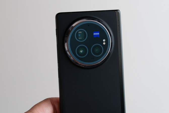vivo X Fold3实测：耐摔耐磨大电池+长焦人像，关键还轻薄