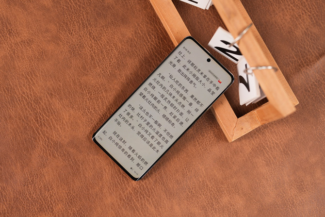 真我12 Pro+测评：普及潜望，颠覆中端体验
