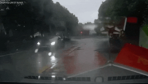 小鹏汽车发布苏州P7事故通报引热议：碰撞时车速达145km/h 跟车本身无关