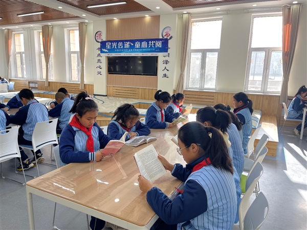 京东公益“星光传递”计划圆满完成 向百余所小学捐赠图书近7万本