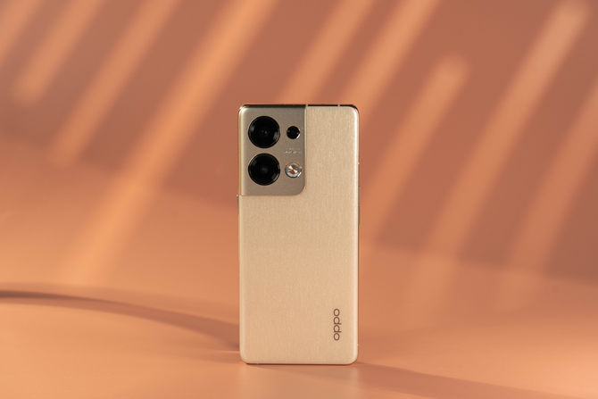OPPO Reno9 Pro+评测：骁龙8+16内存，原神顺滑不杀后台