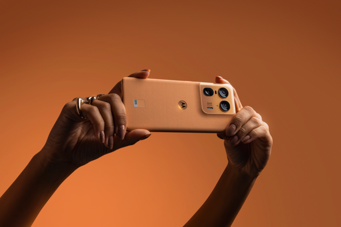 moto X50 Ultra AI手机发布：旗舰影像，AI赋能，3999元起