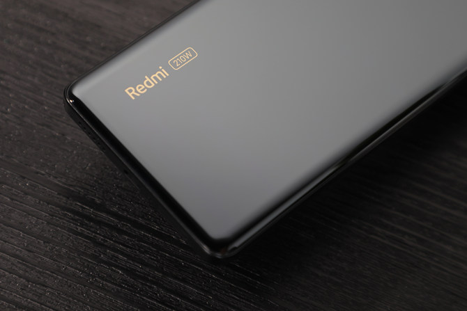 神仙秒充+智能影像体验再升级 Redmi Note 12 探索版评测