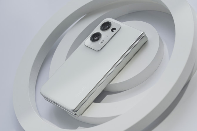 OPPO Find N2评测：配蓝牙手写笔  折叠屏新天花版
