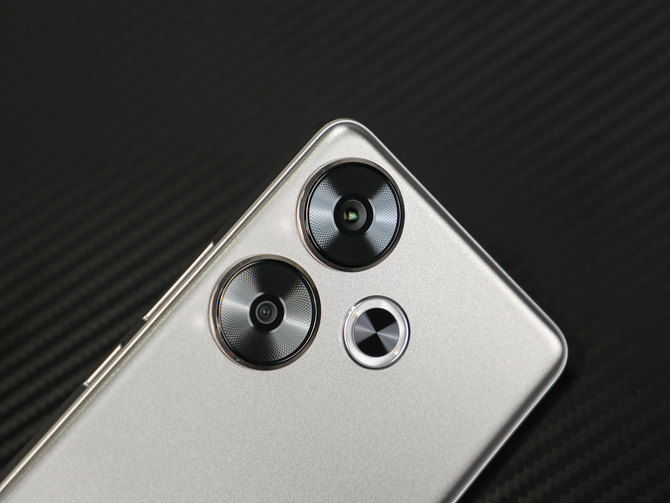 更轻更薄更强！卷到没边的中端机的终极形态！Redmi Turbo 3手机评测