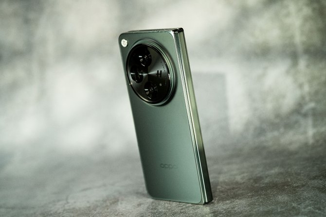 OPPO Find N3千山绿 图赏-专为旗舰影像而生的大折叠