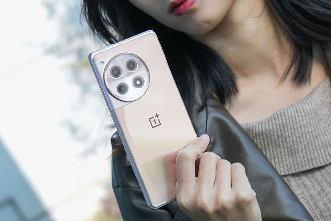一加 Ace 3东方屏评测：全能不偏科，1.5K 8T LTPO流畅护眼