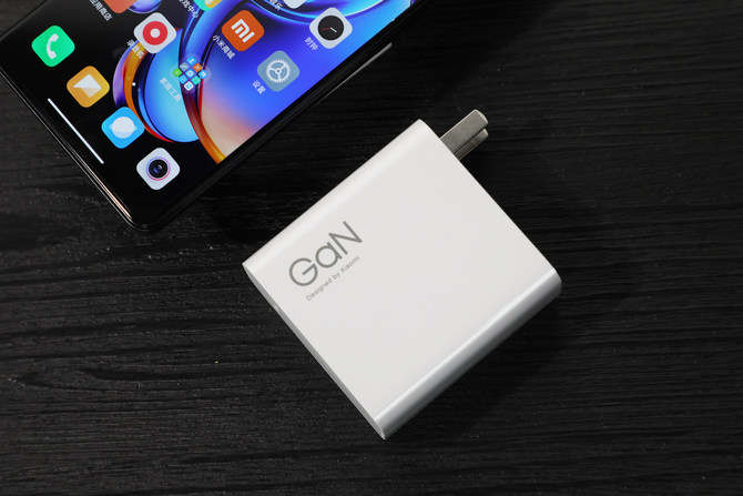 神仙秒充+智能影像体验再升级 Redmi Note 12 探索版评测