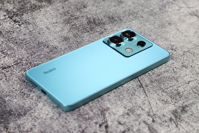 气质新生 2亿像素照片直出 性能小金刚！Redmi Note 13 Pro+ 评测