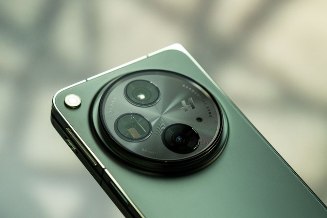 OPPO Find N3千山绿 图赏-专为旗舰影像而生的大折叠