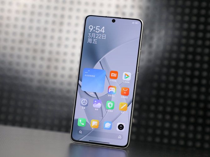 更轻更薄更强！卷到没边的中端机的终极形态！Redmi Turbo 3手机评测