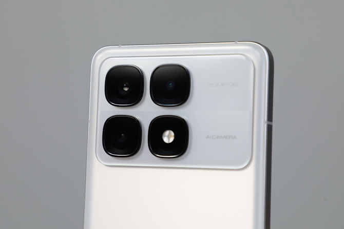 游戏性能新王者！Redmi K70 至尊版整机性能评测
