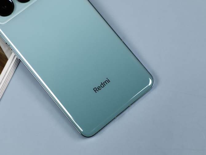 这一次友商真的没机会了！Redmi K70系列手机评测