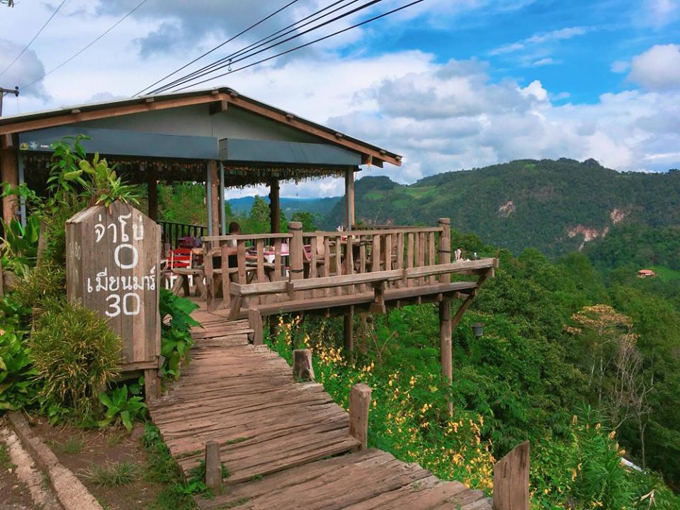 Bon ja bo Hill noodle : 泰国拜县270度悬空景观餐厅