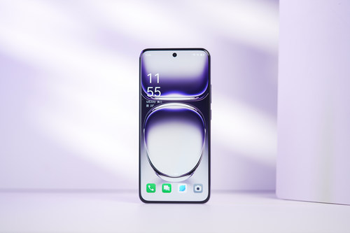 OPPO Reno12 Pro体验：「流银玻璃」设计，创造千禧时尚新风潮