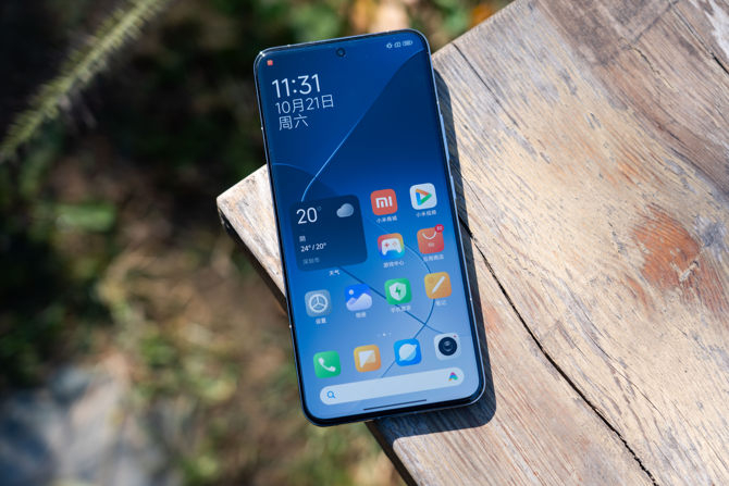 小米14系列首发评测：性能暴增功耗更低，还有三项拍照黑科技！