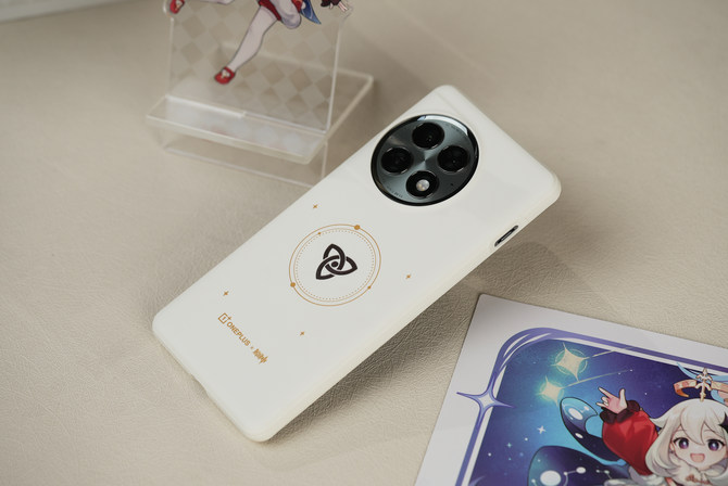 旅行者们的福利！深度定制，一加  Ace 2 Pro原神派蒙主题礼盒仅3599元