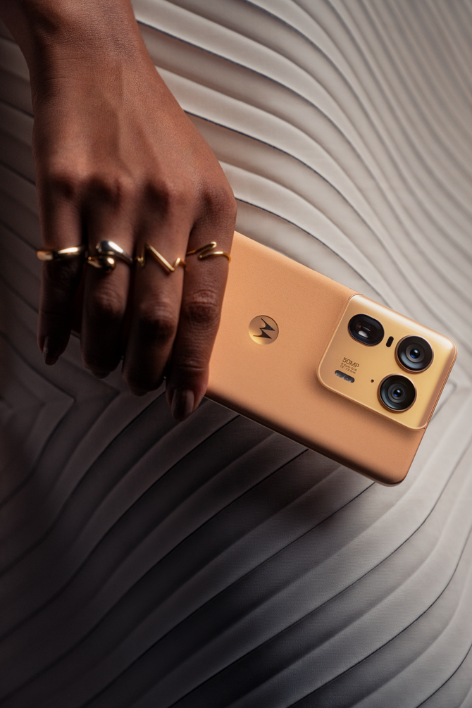 moto X50 Ultra AI手机发布：旗舰影像，AI赋能，3999元起