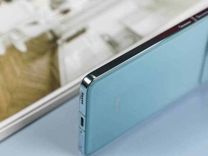 这一次友商真的没机会了！Redmi K70系列手机评测