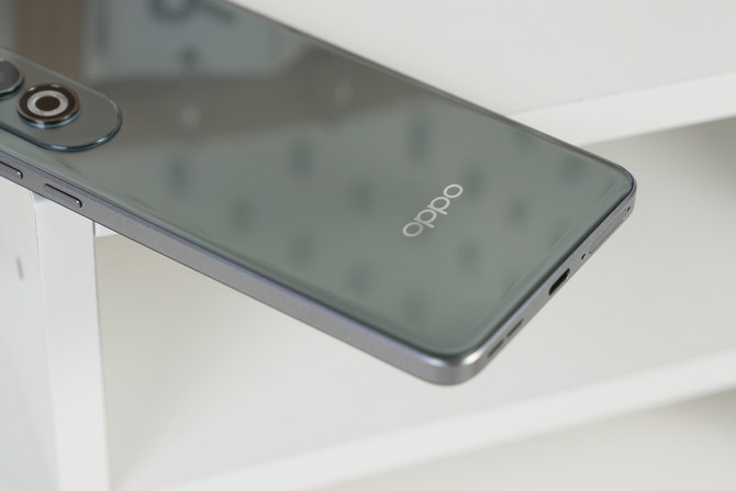 OPPO K12上手：普及百瓦快充，耐用耐摔且轻薄