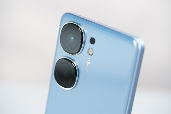 iQOO Neo9测评：8 Gen 2+自研Q1，标准版一样能打