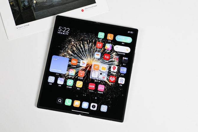 满配旗舰 体验至上！Xiaomi MIX Fold 3折叠屏手机评测