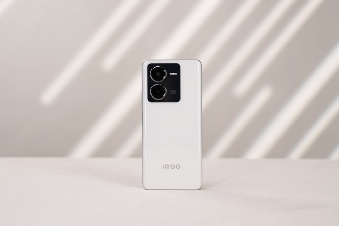 iQOO Z8测评：我带着LCD屏又杀回来了