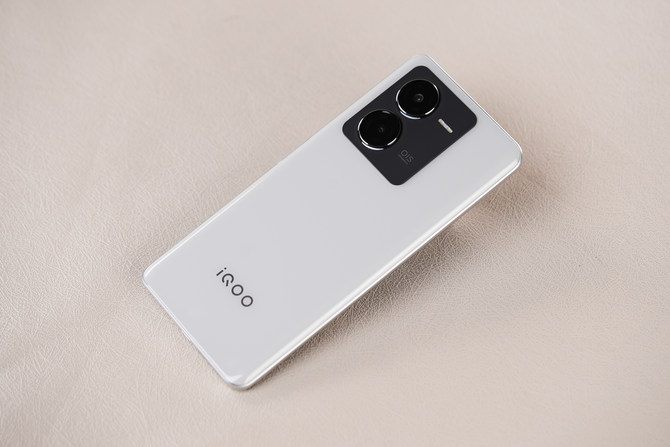iQOO Z8测评：我带着LCD屏又杀回来了