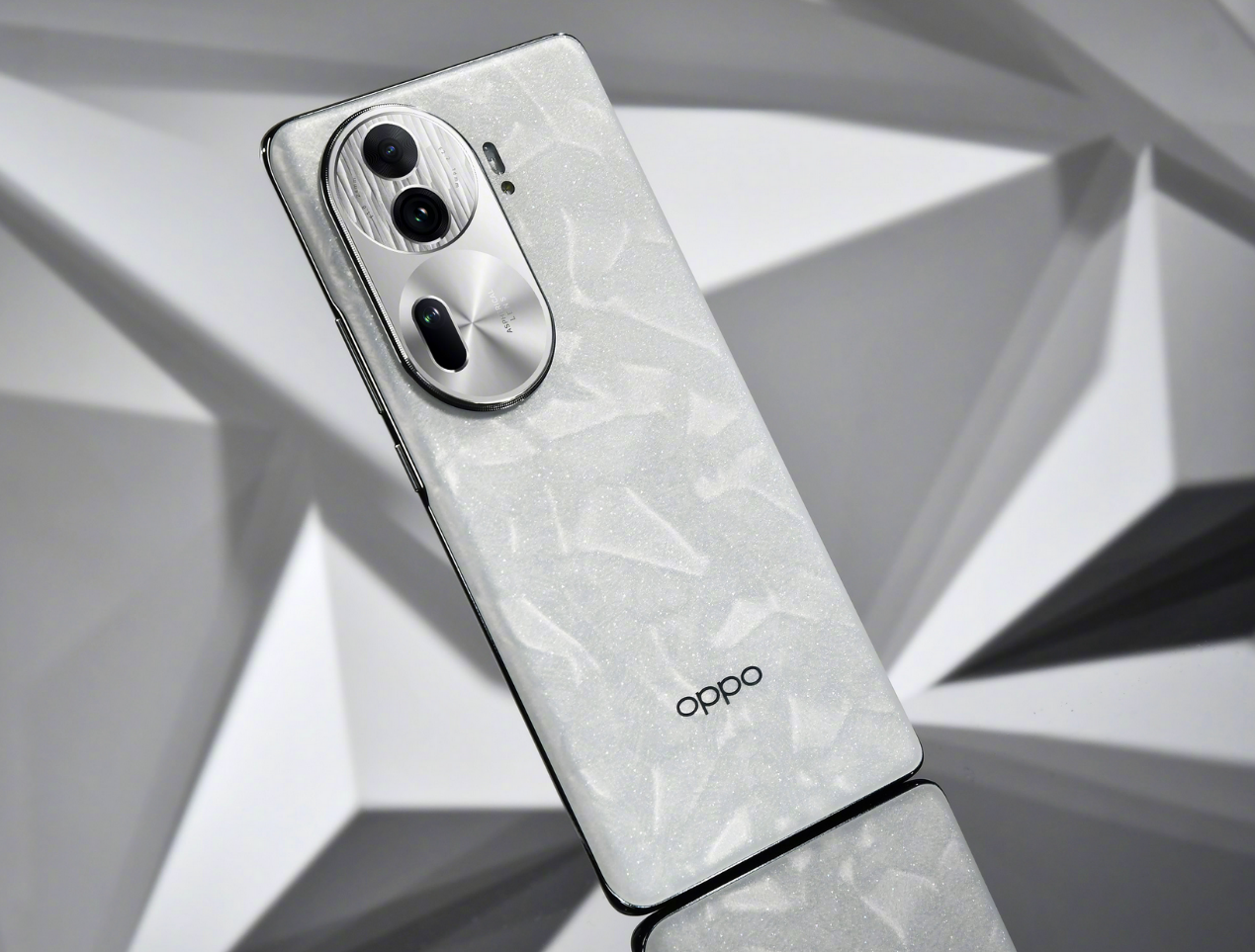 OPPO Reno12系列确认5月23日发布，配备超美小直屏+全新影像功能
