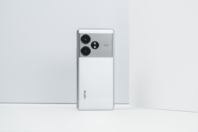 真我GT Neo6测评：中端机的性能王者